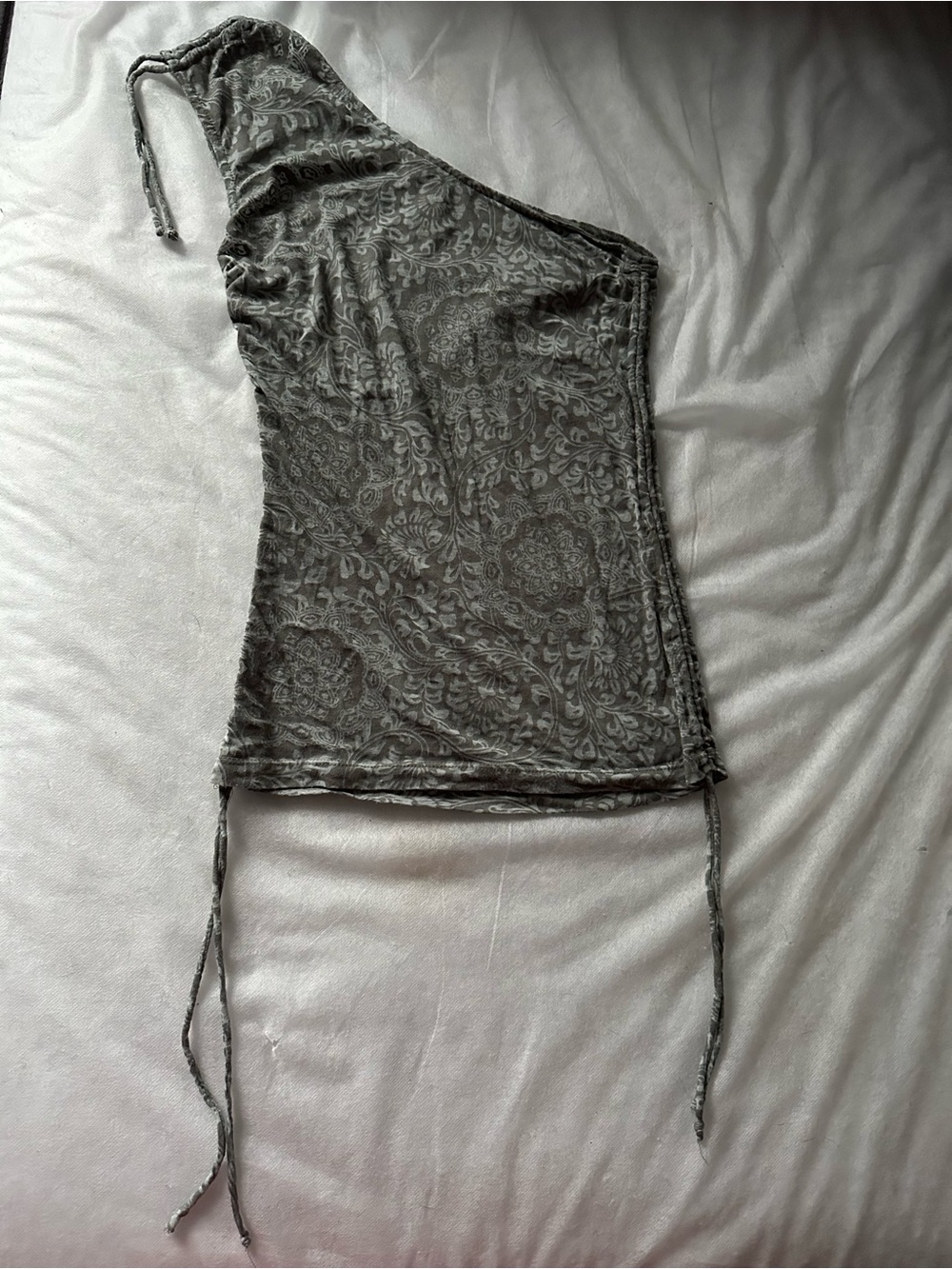 Express Paisley Print Lightweight Top in Olive and Cream